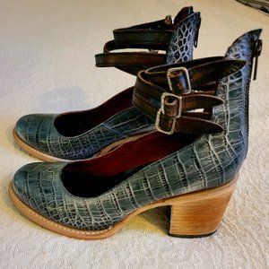 NEW FreeBird Randi - Teal - Size 8